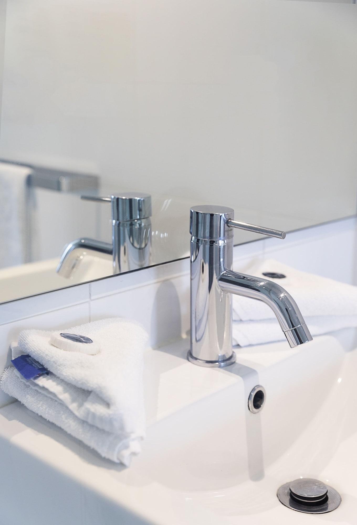 Rnr Serviced Apartments North Мельбурн Экстерьер фото