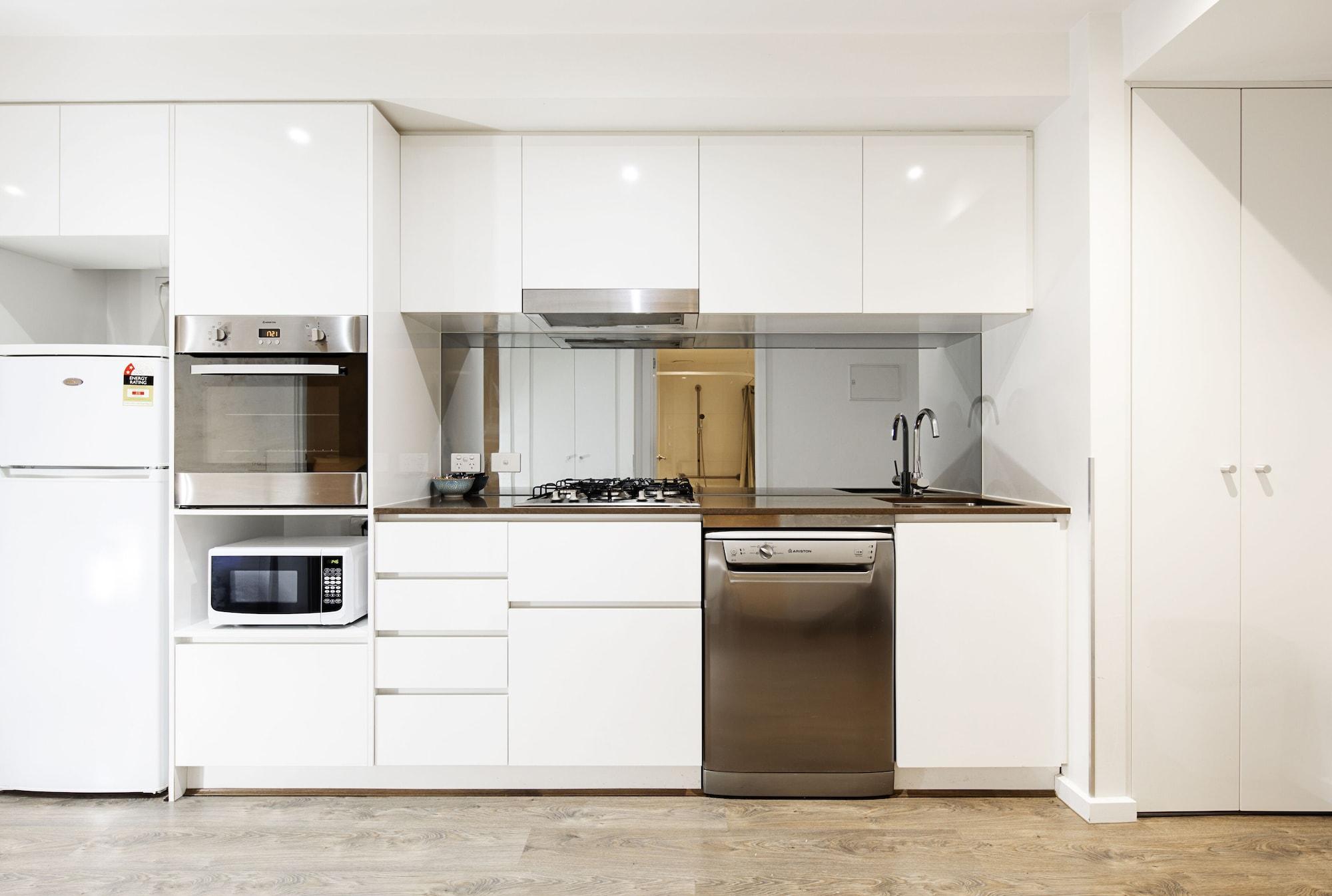 Rnr Serviced Apartments North Мельбурн Экстерьер фото